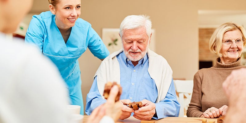 Nursing-home-care-for-seniors
